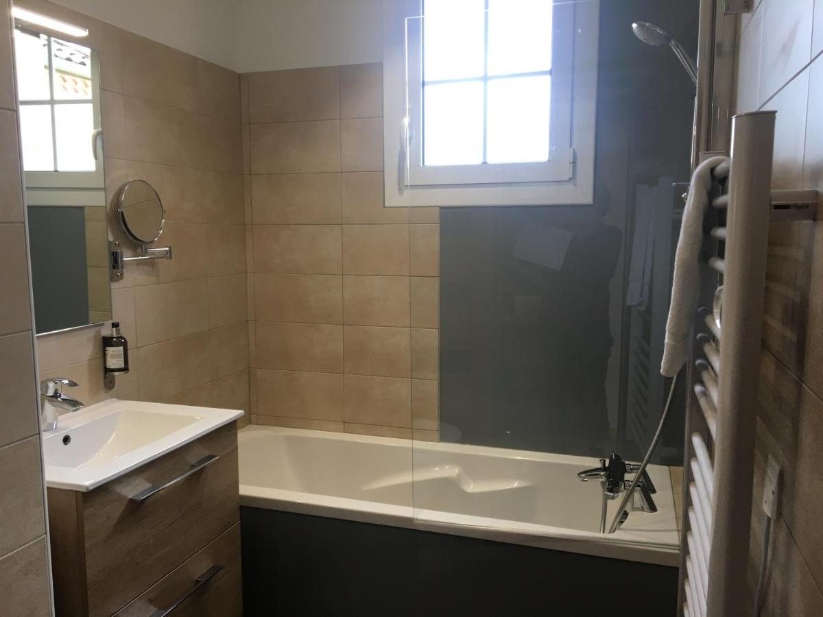 Logis Hotel Restaurant Spa Les Balcons De L'Esperance Limeuil エクステリア 写真